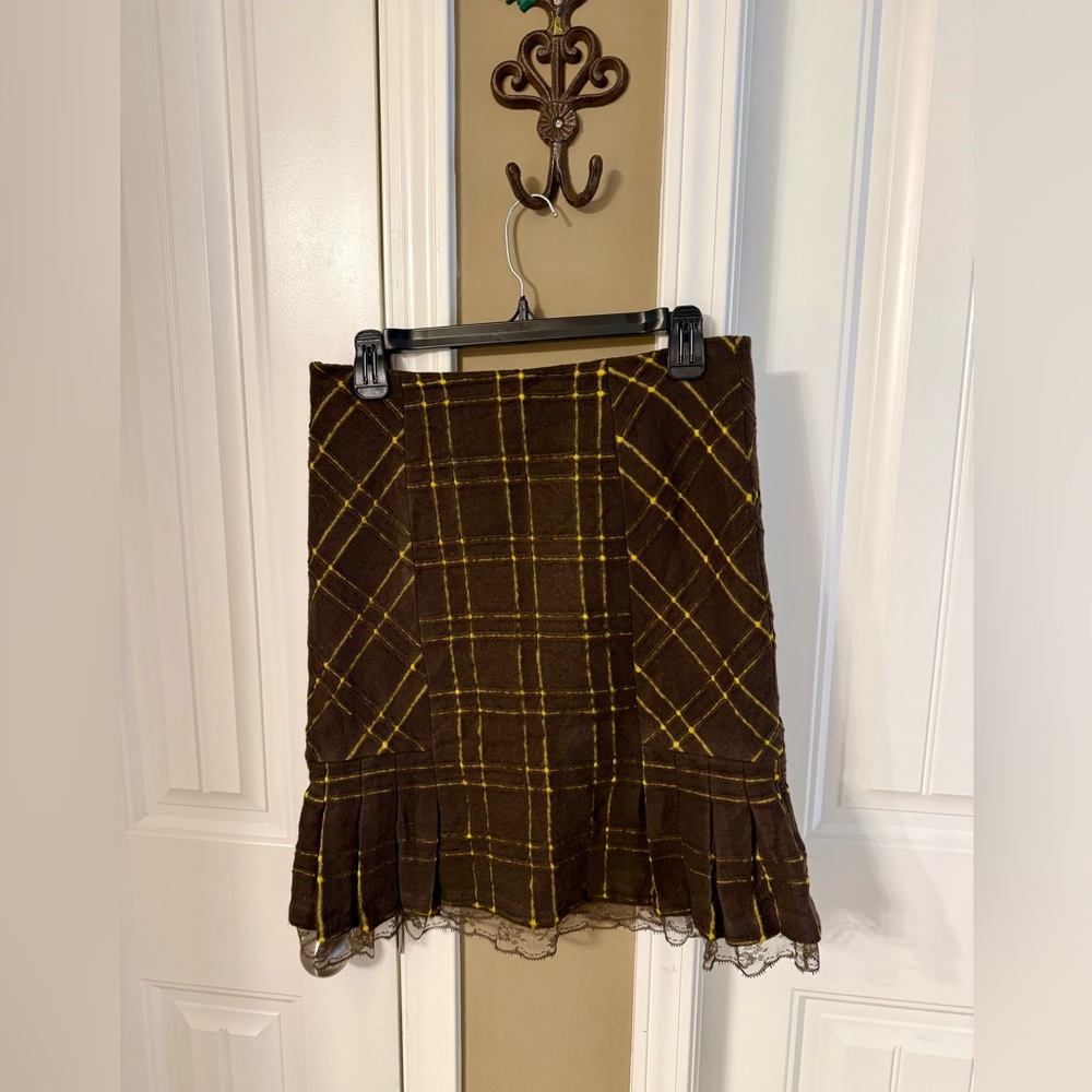 Beaut wool skirt.